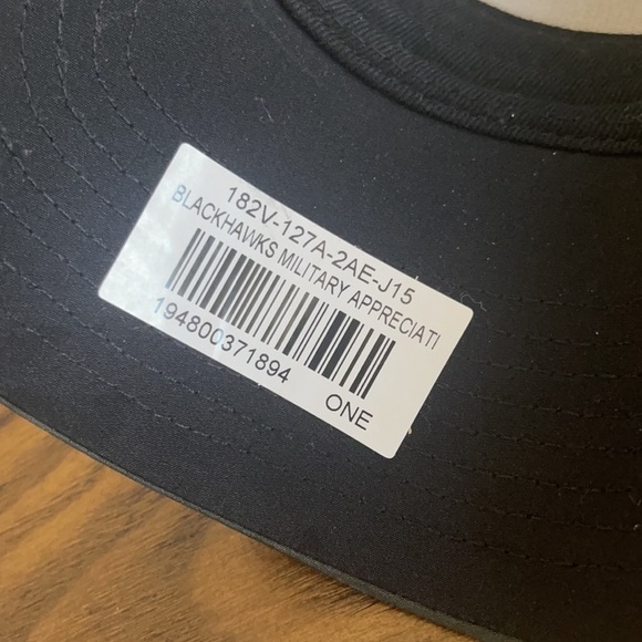 NHL Chicago Blackhawks Military Appreciation Hat Cap LIKE NEW - Picture 7 of 8